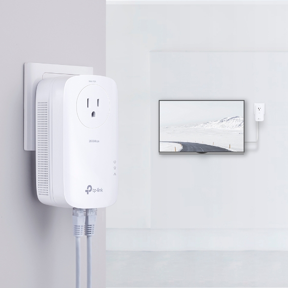 AV2000 2-Port Gigabit Passthrough Powerline Starter Kit